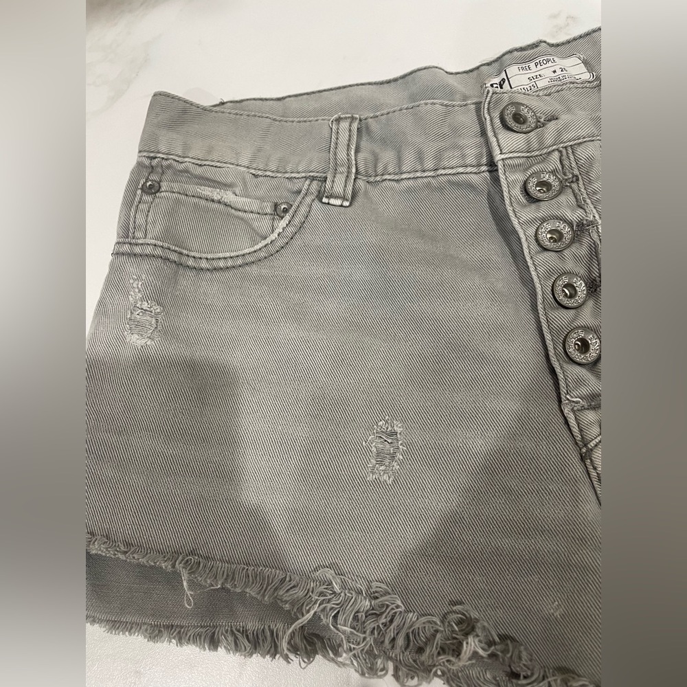 Free People button fly distressed short ACCEPTING OFFER - Picture 6 of 8